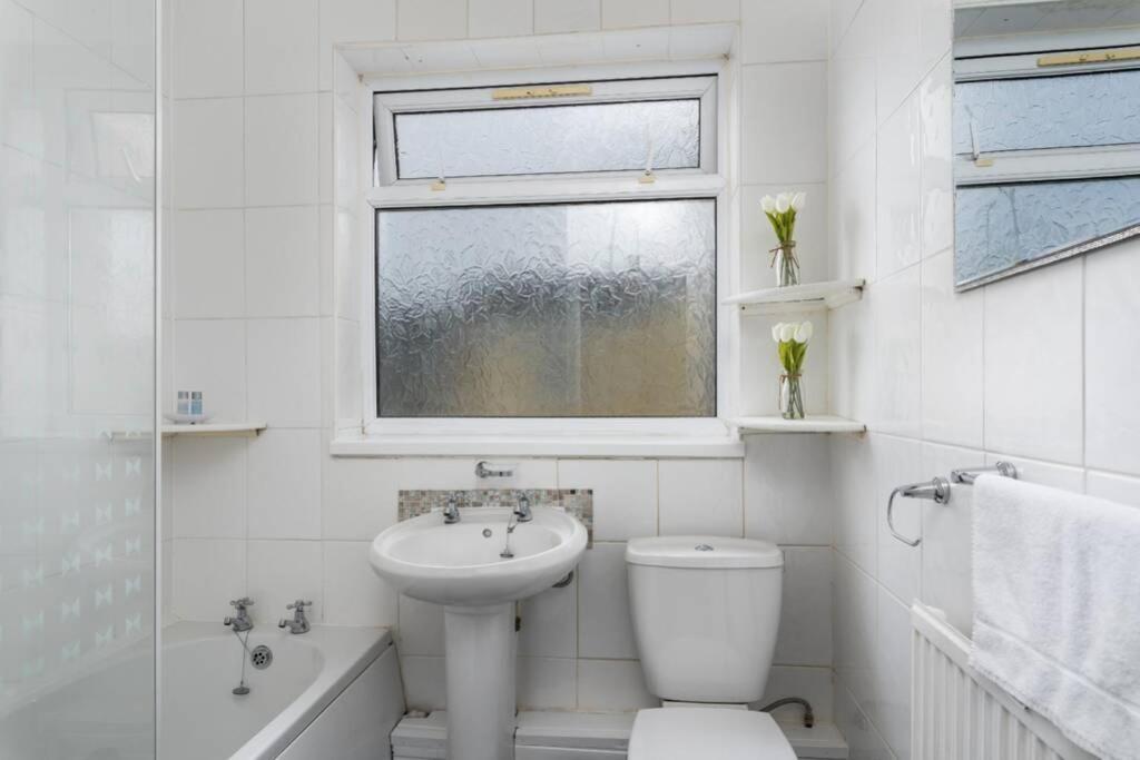 Sleeps 5, Smart Tv'S In Bedrooms Swansea Exteriér fotografie
